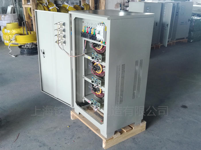 60KW穩(wěn)壓器 60KW交流穩(wěn)壓電源三進三出